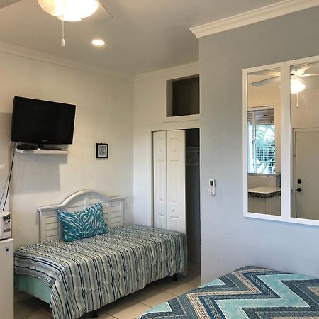 ナッソーThe Oasis Retreatアパートメント エクステリア 写真